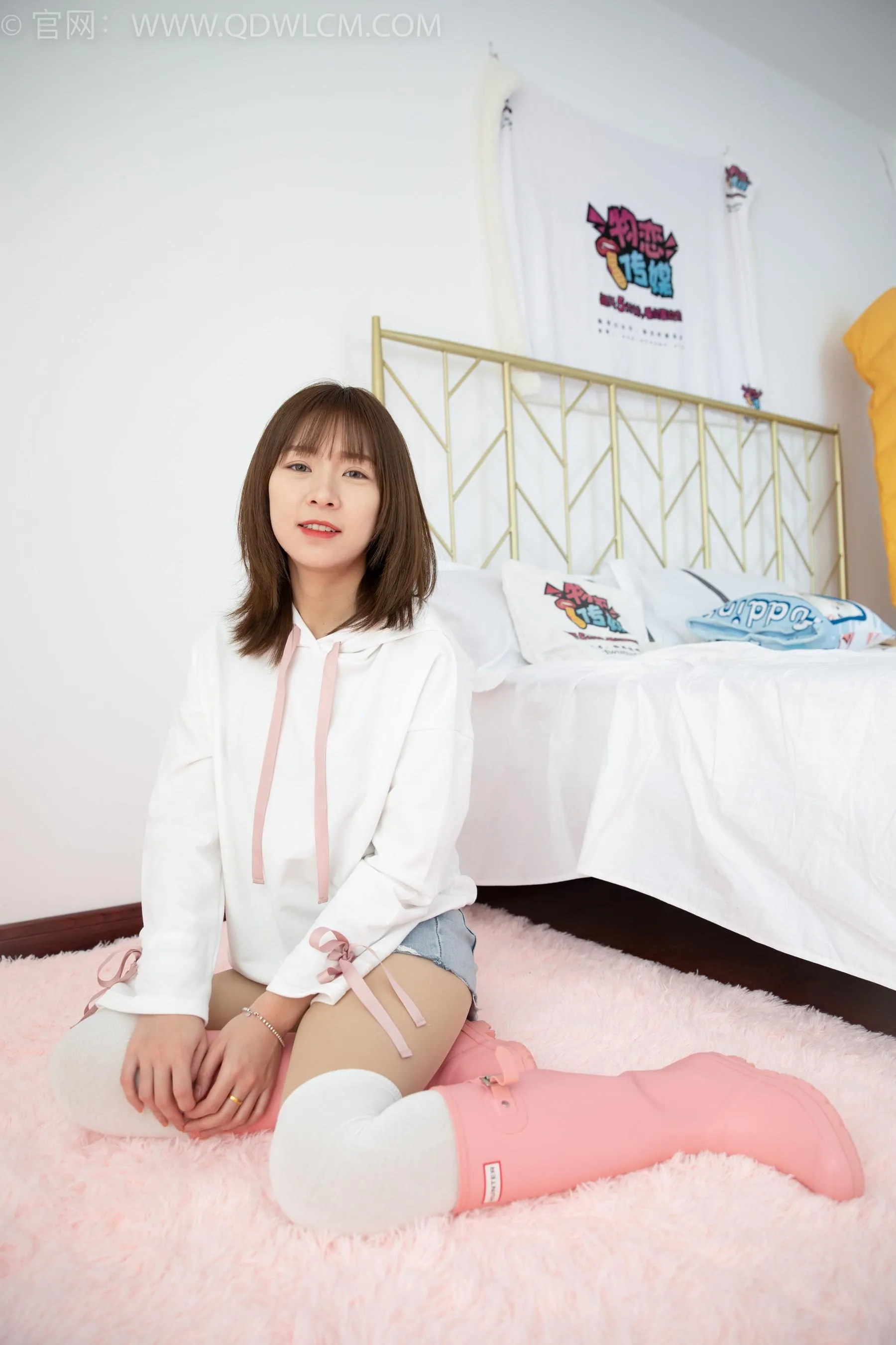物恋传媒 NO.1509 婷婷-黑色的花 [162P]插图2